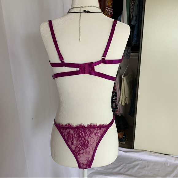 SHEIN plus floral lace underwire lingerie set - Picture 3 of 12